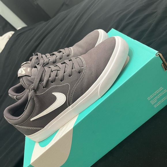 grey nike sb shoes - Picture 1 of 5